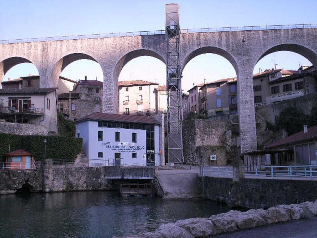 Готель Rome Saint-Nazaire-en-Royans Екстер'єр фото